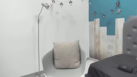 Snapshot of frank_millers chatting on 10-04-25, 08:56 Frank online show from 10-04-25, 08:56