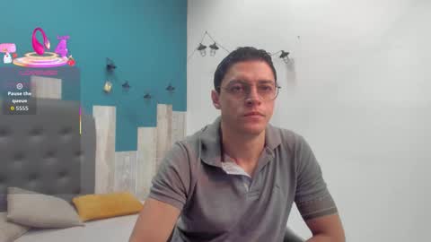 Snapshot of frank_millers chatting on 10-15-25, 07:36 Frank online show from 10-15-25, 07:36