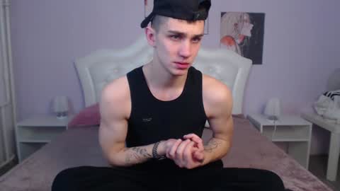 Snapshot of frank_mooree chatting on 12-27-24, 02:36 Frank online show from 12-27-24, 02:36