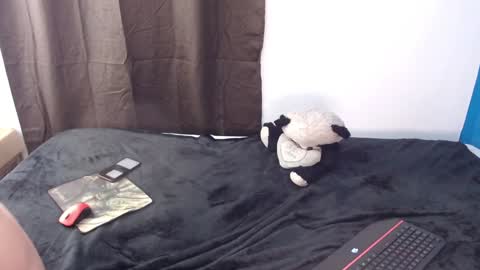 Snapshot of frankbroad68 chatting on 12-05-24, 09:06 Frank online show from 12-05-24, 09:06