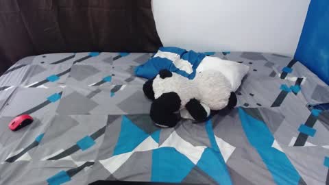 Snapshot of frankbroad68 chatting on 01-03-25, 04:27 Frank online show from 01-03-25, 04:27