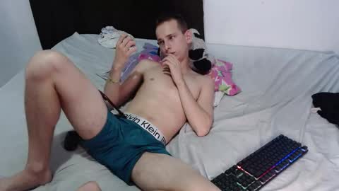 Snapshot of frankbroad68 chatting on 09-18-25, 03:08 Frank online show from 09-18-25, 03:08