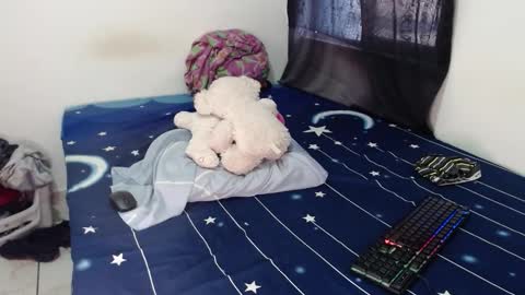 Snapshot of frankbroad68 chatting on 10-28-25, 08:33 Frank online show from 10-28-25, 08:33