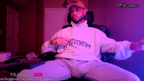Snapshot of frankcokxxx chatting on 12-17-25, 08:20 Frankboxxx and mat online show from 12-17-25, 08:20