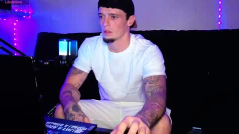 Snapshot of frankoafterdark chatting on 11-07-25, 03:06 Franco online show from 11-07-25, 03:06