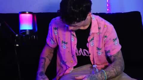 Snapshot of frankoafterdark chatting on 11-14-25, 08:40 Franco online show from 11-14-25, 08:40