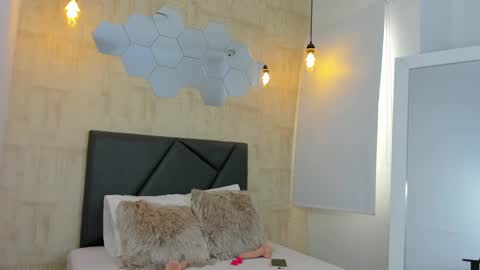 Fransheska online show from 02-27-25, 10:20