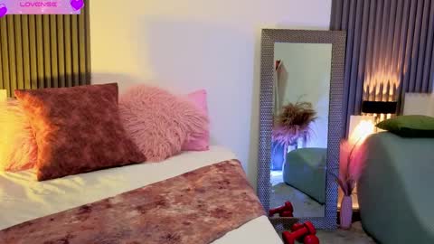 Fransheska online show from 05-25-26, 11:38
