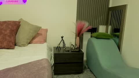 Fransheska online show from 06-04-26, 11:27
