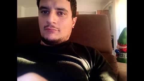 Snapshot of fraromeo2 chatting on 12-20-24, 03:21 fraromeo2 online show from 12-20-24, 03:21