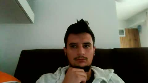 Snapshot of fraromeo2 chatting on 10-14-25, 12:28 fraromeo2 online show from 10-14-25, 12:28