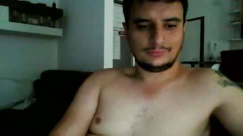 Snapshot of fraromeo2 chatting on 10-17-25, 08:28 fraromeo2 online show from 10-17-25, 08:28