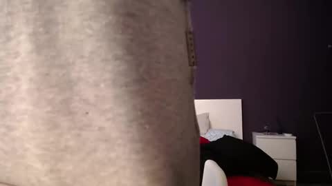 Snapshot of frasalv chatting on 05-11-26, 10:10 francescosal online show from 05-11-26, 10:10