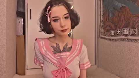 Snapshot of frau_basted chatting on 10-18-25, 03:02 mistress Bastet and mintcola online show from 10-18-25, 03:02