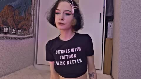 Snapshot of frau_basted chatting on 10-21-25, 06:14 mistress Bastet and mintcola online show from 10-21-25, 06:14