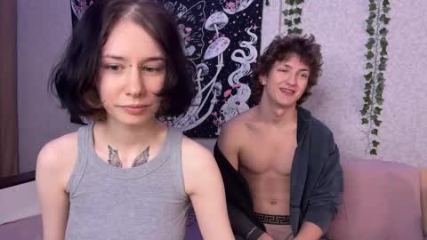 Snapshot of frau_basted chatting on 12-19-25, 10:55 mistress Bastet and mintcola online show from 12-19-25, 10:55