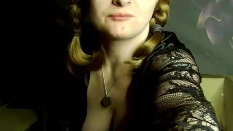 FrauKet online show from 10-21-25, 09:37