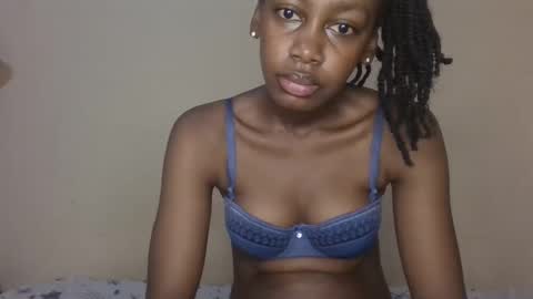 freaky_beauty online show from 03-18-26, 10:29