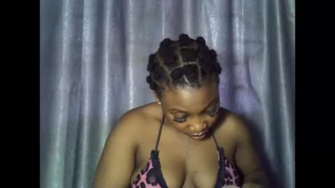 Snapshot of freaky_brula chatting on 10-13-25, 11:43 freaky brula online show from 10-13-25, 11:43