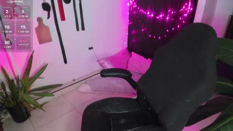 Lia Gomez online show from 04-02-26, 12:30