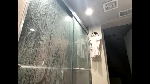 Snapshot of freakybubba chatting on 09-27-25, 02:44 Freakybubba online show from 09-27-25, 02:44