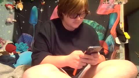 Snapshot of freakyftmboi19 chatting on 12-19-25, 04:41 freakyftmboi online show from 12-19-25, 04:41