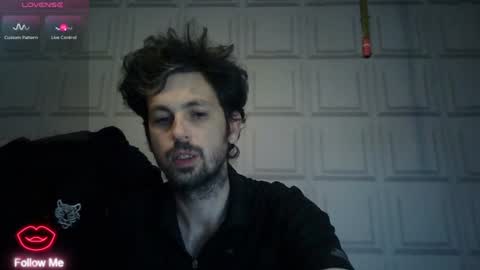 Snapshot of fred271993 chatting on 06-14-26, 04:42 Britishbum online show from 06-14-26, 04:42