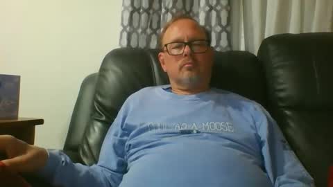 Snapshot of freddieknuck chatting on 04-20-26, 07:55 Just Fred online show from 04-20-26, 07:55