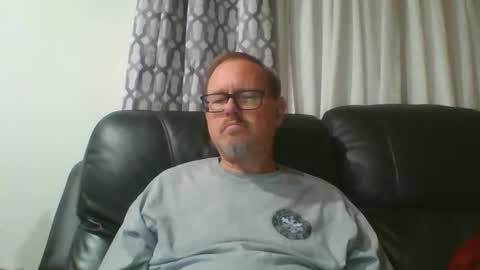 Snapshot of freddieknuck chatting on 05-01-26, 06:18 Just Fred online show from 05-01-26, 06:18
