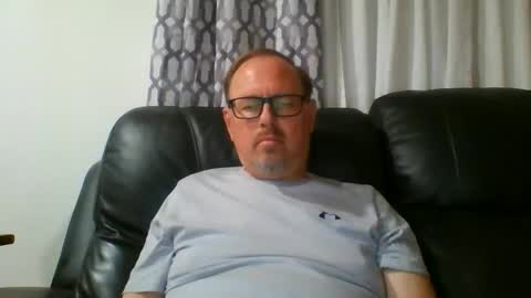 Snapshot of freddieknuck chatting on 05-04-26, 05:03 Just Fred online show from 05-04-26, 05:03