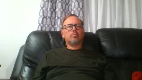 Snapshot of freddieknuck chatting on 06-07-26, 04:05 Just Fred online show from 06-07-26, 04:05