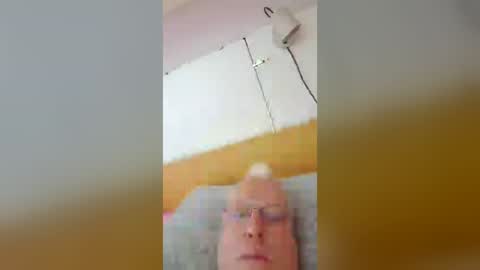 freddybear196258 online show from 06-26-26, 09:46