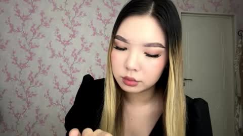 Elina online show from 03-20-26, 05:45