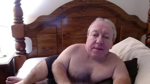 Snapshot of freemysoul4748 chatting on 04-26-26, 04:54 Cute Lil Man online show from 04-26-26, 04:54