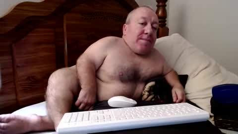 Snapshot of freemysoul4748 chatting on 05-12-26, 05:04 Cute Lil Man online show from 05-12-26, 05:04