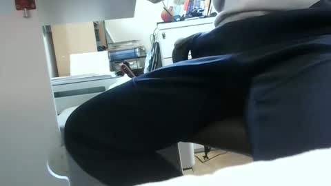 Snapshot of freeuptopia2 chatting on 12-30-24, 12:32 K-Dick online show from 12-30-24, 12:32