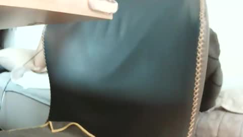 Snapshot of freeuptopia2 chatting on 10-12-25, 04:44 K-Dick online show from 10-12-25, 04:44