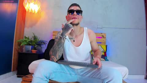 Xavier online show from 01-21-25, 01:08