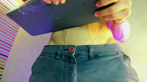 Xavier online show from 12-21-25, 05:25