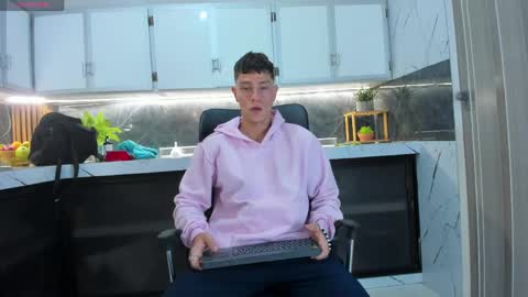 Xavier online show from 04-14-26, 01:55