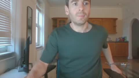 Snapshot of frenchbdmaninlondon chatting on 12-17-25, 03:40 Horny Paul online show from 12-17-25, 03:40