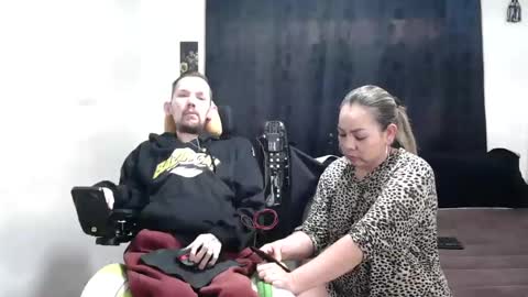 Snapshot of frenchroulette chatting on 12-26-24, 06:22 Thomas y Sophia online show from 12-26-24, 06:22