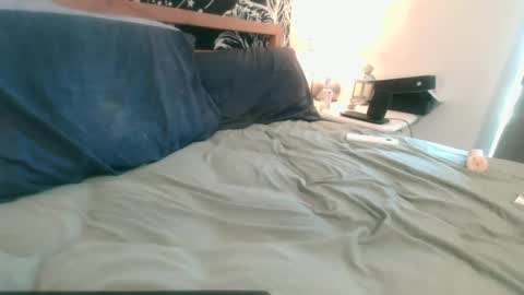 Snapshot of frenchsoul37 chatting on 01-06-25, 01:42 frenchsoul37 online show from 01-06-25, 01:42