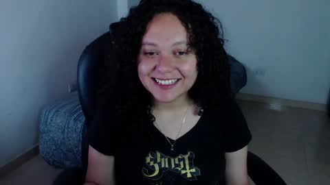 Snapshot of freud_x_louise1 chatting on 12-23-24, 09:49 Louise online show from 12-23-24, 09:49