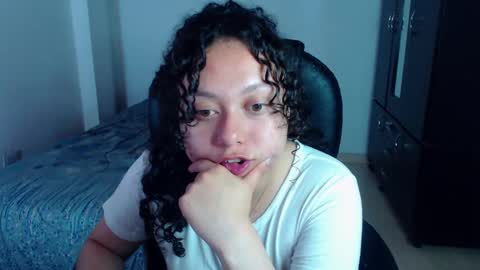 Snapshot of freud_x_louise1 chatting on 12-30-24, 03:03 Louise online show from 12-30-24, 03:03