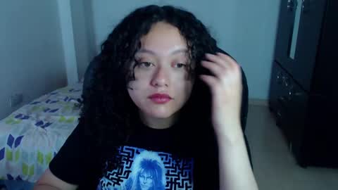 Snapshot of freud_x_louise1 chatting on 01-09-25, 09:27 Louise online show from 01-09-25, 09:27