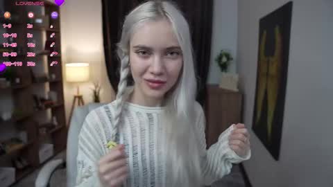 Freya online show from 03-11-26, 07:20