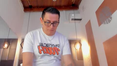 Snapshot of freyalane chatting on 10-23-25, 04:17 ALIS AND ALEX online show from 10-23-25, 04:17