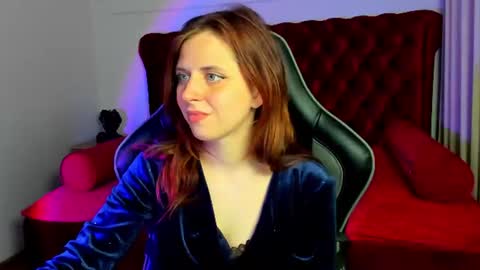Snapshot of freyaveys chatting on 06-18-26, 09:14 FreyaVeys online show from 06-18-26, 09:14