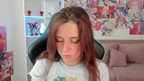 Snapshot of freyaveys chatting on 06-22-26, 05:15 FreyaVeys online show from 06-22-26, 05:15